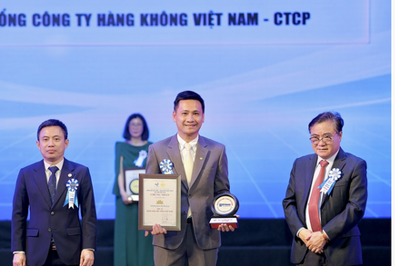 Vietnam Airlines nối dài 11 năm liên tiếp trong Top 10 Nhãn hiệu nổi tiếng Việt Nam