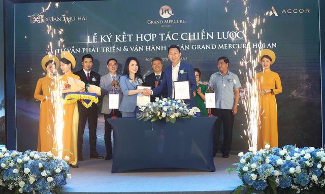 Những cái bắt tay tạo nên siêu phẩm nghỉ dưỡng đẳng cấp sắp ra mắt tại Hội An - Ảnh 1. Những cái bắt tay tạo nên siêu phẩm nghỉ dưỡng đẳng cấp sắp ra mắt tại Hội An - Ảnh 1.