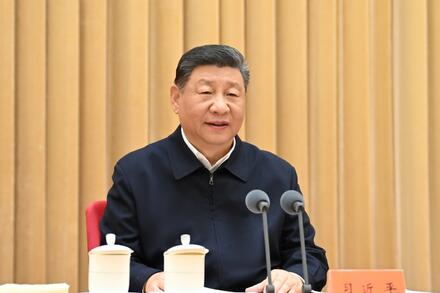 Hai ông Tập Cận Bình và Donald Trump nhất trí giải quyết tranh chấp thương mại