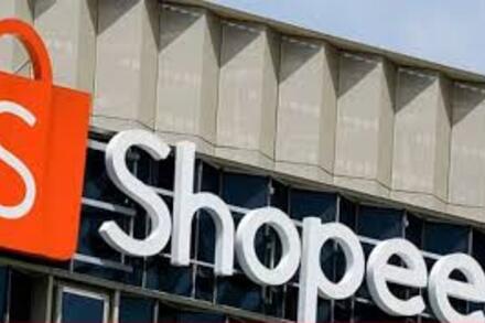 Shopee thu thêm 3.000 đồng phí hạ tầng mỗi đơn: Người bán nhỏ lẻ 'nghẹt thở', liệu người dùng có bắt đầu quay lưng?