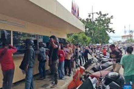 Thái Lan thông tin tình hình biên giới, ông Hun Sen lệnh ngừng nhập khẩu hàng Thái