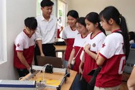 Bảo đảm cơ hội học tập cho sinh viên STEM