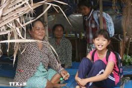 Hành trình gian nan đi tìm con chữ của trẻ em vùng sông nước miền Tây