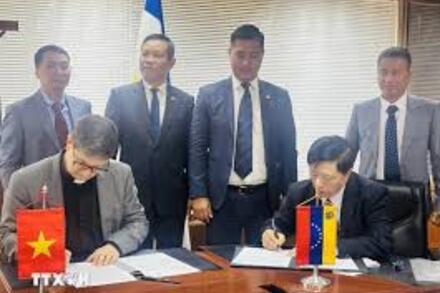 Thúc đẩy hợp tác đào tạo, bồi dưỡng cán bộ Việt Nam – Venezuela