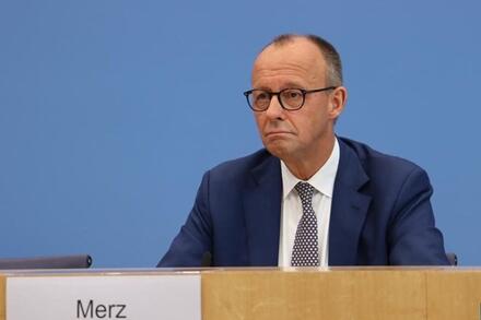 Đức giảm hỗ trợ, khuyến khích người tị nạn Ukraina kiếm việc làm