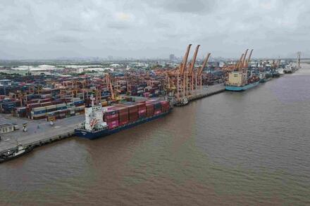 Phát triển logistics theo tiêu chuẩn số hóa, xanh hóa