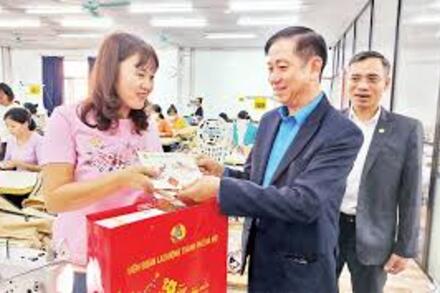 Quan tâm chính sách lương, thưởng, đảm bảo Tết đủ đầy cho người lao động