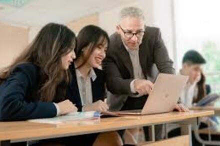 Nghị quyết 71-NQ/TW: Đổi mới cơ chế quản trị đại học, đáp ứng yêu cầu mới