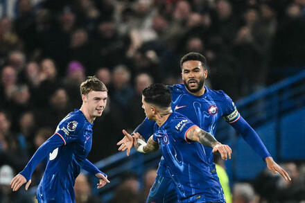 Khi sân nhà không còn là pháo đài tại Premier League