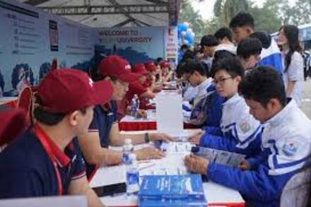 Tuyển sinh Đại học 2026: Nhiều chính sách học bổng thu hút thí sinh