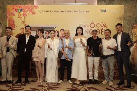 Phim ‘Dưới ô cửa sáng đèn’ gợi ký ức Hà Nội qua những khu tập thể cũ