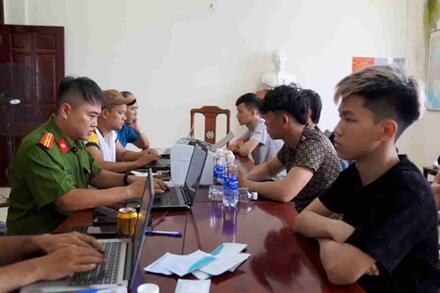 Xử lý hai nhóm thanh thiếu niên đánh nhau, quay lên mạng xã hội