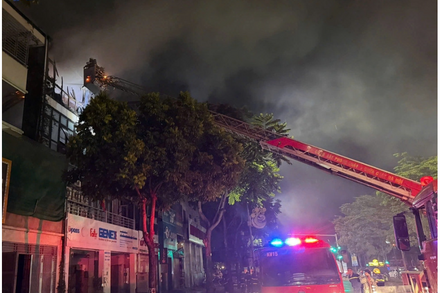Hà Nội: Cháy nhà trong Khu đô thị Văn Phú