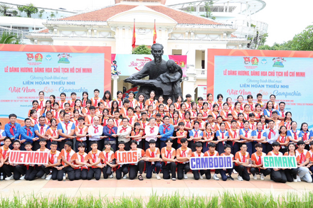 Khai mạc Liên hoan Thiếu nhi ba nước Việt Nam - Lào - Campuchia lần thứ 8