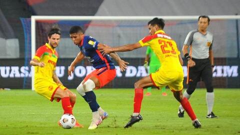 FIFA lấy Việt Nam ra 'làm gương' cho bóng đá Malaysia
