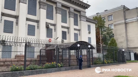 Rộ tin Nga sơ tán đại sứ quán ở Ukraine