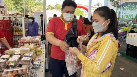 Góp Tết cho công nhân