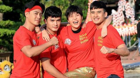 Tưng bừng sắc màu giải trí ngày Tết