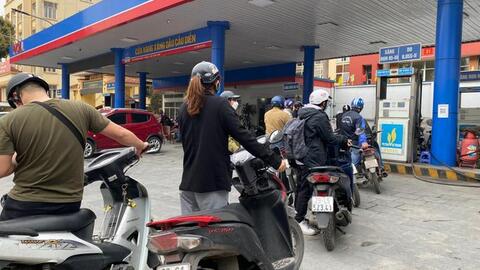 Chính phủ sẽ trình phương án giảm thuế với xăng dầu vào ngày 14-3