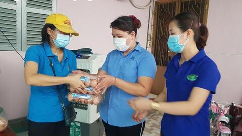 Đề xuất gói hỗ trợ BHYT cho người lao động bị ảnh hưởng Covid-19