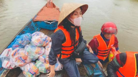 Thuỷ Tiên có phản ứng đầu tiên sau khi bà Phương Hằng bị tạm giam, liên quan đến chi tiết trong chuyến đi từ thiện