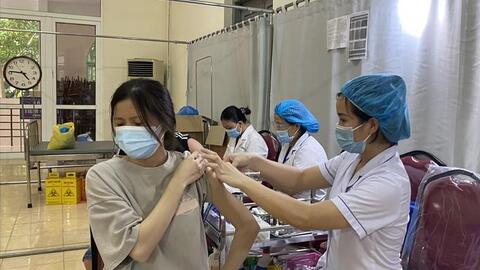 Xây dựng kế hoạch tiêm vắc-xin Covid-19 mũi 4 trước 15-4