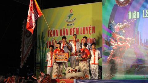 Đoàn lân sư rồng Tinh Anh Đường tiếp tục thắng giải múa lân