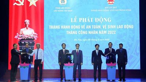 Xây dựng giai cấp công nhân hiện đại, lớn mạnh