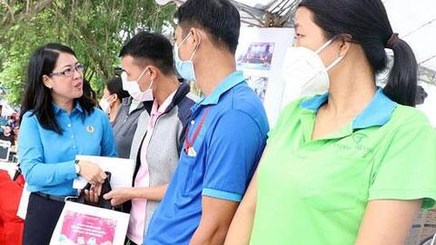 Người lao động vững tâm vượt khó
