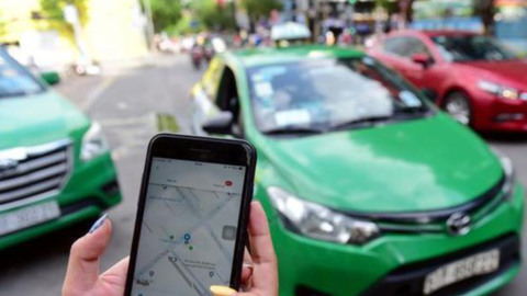 Chán Grab vì cước phí đắt đỏ, hành khách "quay xe" gọi taxi truyền thống và loạt app đặt xe khác