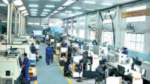 Gia công phụ kiện cho Honda, Yamaha, Suzuki..., một công ty đều đặn trích luôn một nửa lợi nhuận cho quỹ khen thưởng, phúc lợi