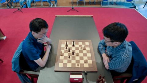 Hạ kỳ thủ số hai Trung Quốc, Lê Quang Liêm tăng tốc đua vô địch Biel Grandmaster