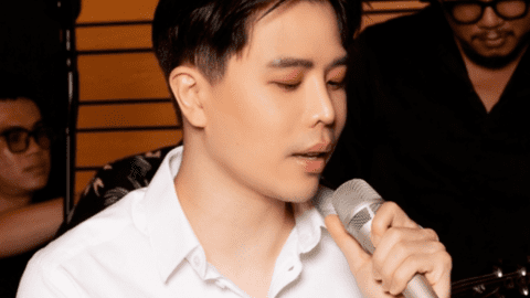 Trịnh Thăng Bình bụi bặm với tóc dài, móng tay đen