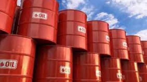 Dầu WTI vượt 90 USD/thùng lần đầu tiên kể từ tháng 11/2022
