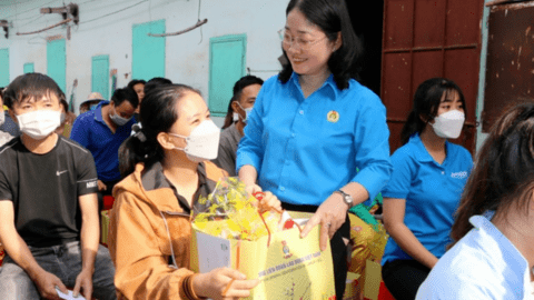 Tập trung chăm lo, bảo vệ đoàn viên - lao động