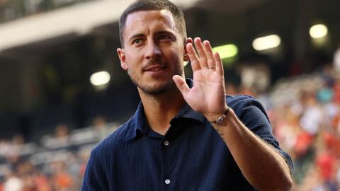 Hazard giải nghệ, đồng đội và đồng nghiệp cũ tiếc nuối, hoài niệm
