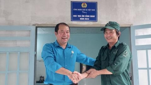 Giúp công nhân an cư
