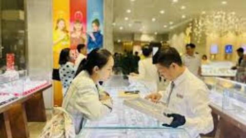 PNJ lãi hơn 1,700 tỷ trong 11 tháng, "sáng cửa" về đích 