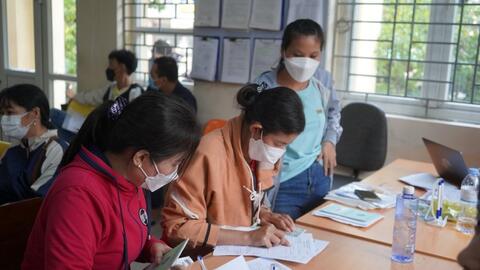 Nghỉ việc rút BHXH một lần, nhiều công nhân tiếc công việc mức lương trên 10 triệu đồng/tháng