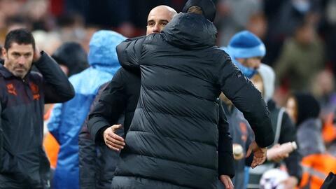 Liverpool chia điểm nghẹt thở với Man City, Arsenal hưởng lợi lớn