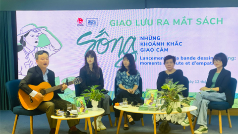 Những khoảnh khắc giao cảm của đạo diễn Việt Linh và con gái