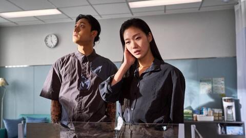 Phim "Quật mộ trùng ma" doanh thu ấn tượng rạp Việt