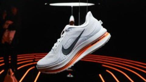 Nike "mất gốc" lao đao trước On, Hoka: Bỏ bê mỏ vàng giày chạy bộ, mãi dựa vào quá khứ để sống, sa thải 1.600 người khiến nội bộ nhân viên bất mãn sâu sắc