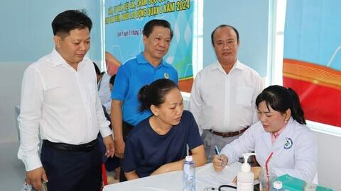 Chăm sóc sức khỏe cho lao động khó khăn