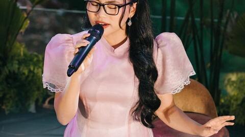 Phương Mỹ Chi khiến fan đồng loạt tra từ điển