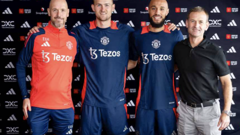 Man United công bố hai tân binh De Ligt và Mazraoui