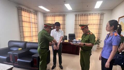 Một phó giám đốc sở bị bắt vì nhận hối lộ