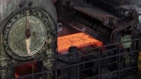 Khủng hoảng ngành thép Trung Quốc đẩy giá quặng sắt chìm sâu