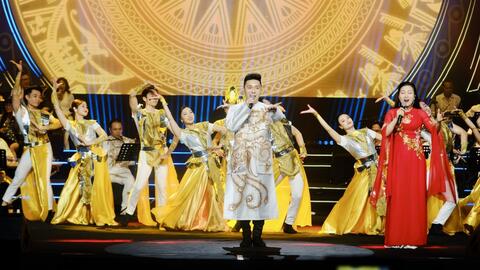 Hào hùng giai điệu “Việt Nam giang sơn gấm vóc”