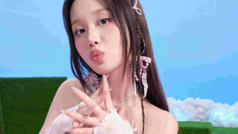 Hotgirl Hàn tự tin tái debut khán giả Việt